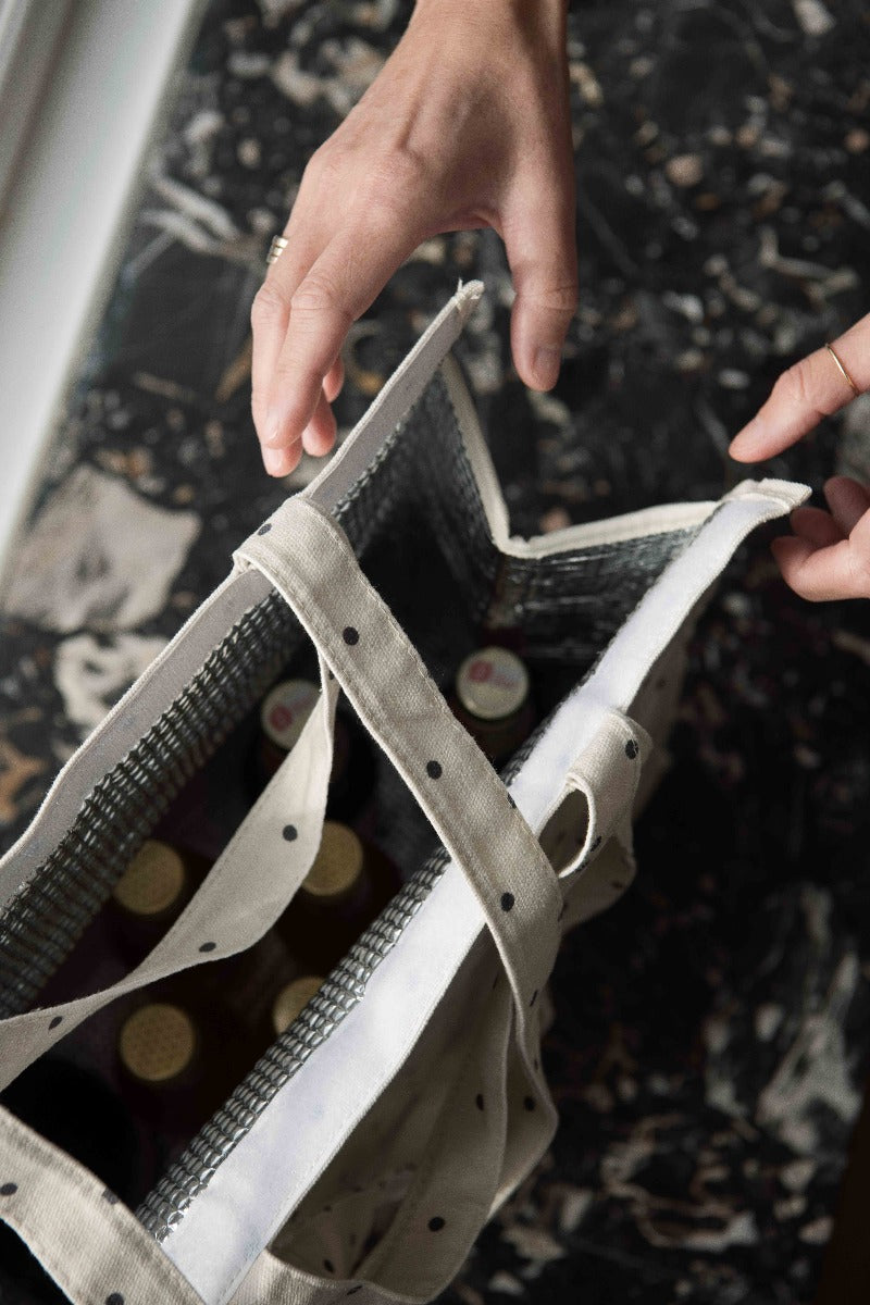 Moshi Moshi Mind Dotted køletaske, ecru/sorte - 40x35 cm. - Bahne